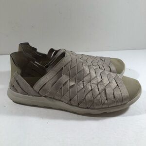 Merrell Flora Kye Weave Slip On Shoe / Sneaker Womens 7.5 Tan